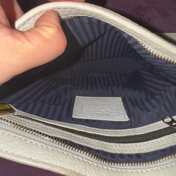 Coach Sonoma Bucket Bag - Picture 6 of 10
